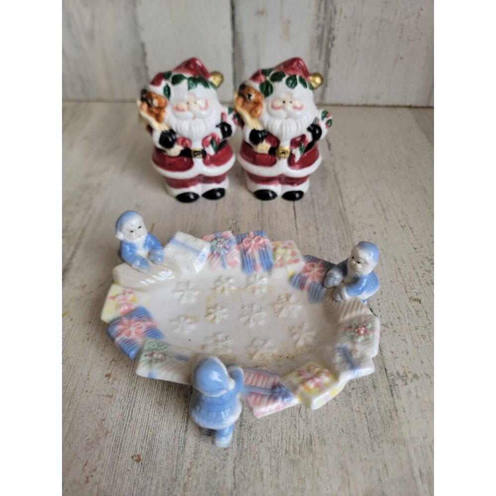 Santa Claus salt pepper shaker sponge tray dish kitchen Xmas‎ set